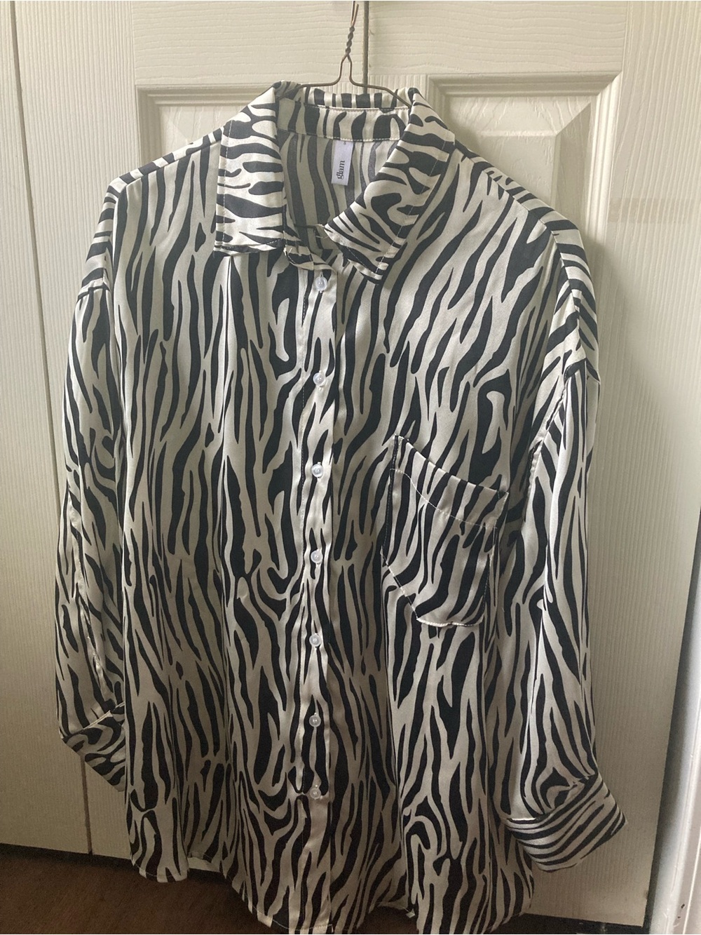 Glam Women’s Black and White Zebra Print Blouse Size S